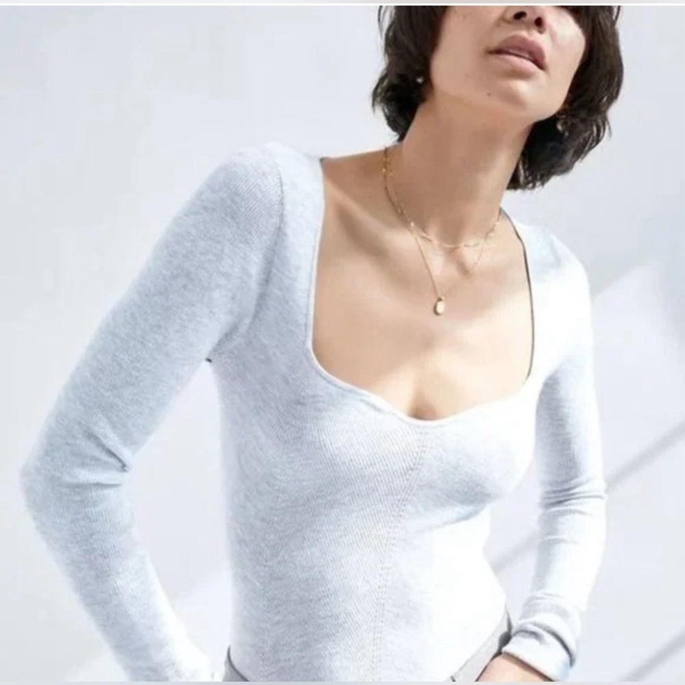 Aritzia Grey Wilfred Tuscany Sweater